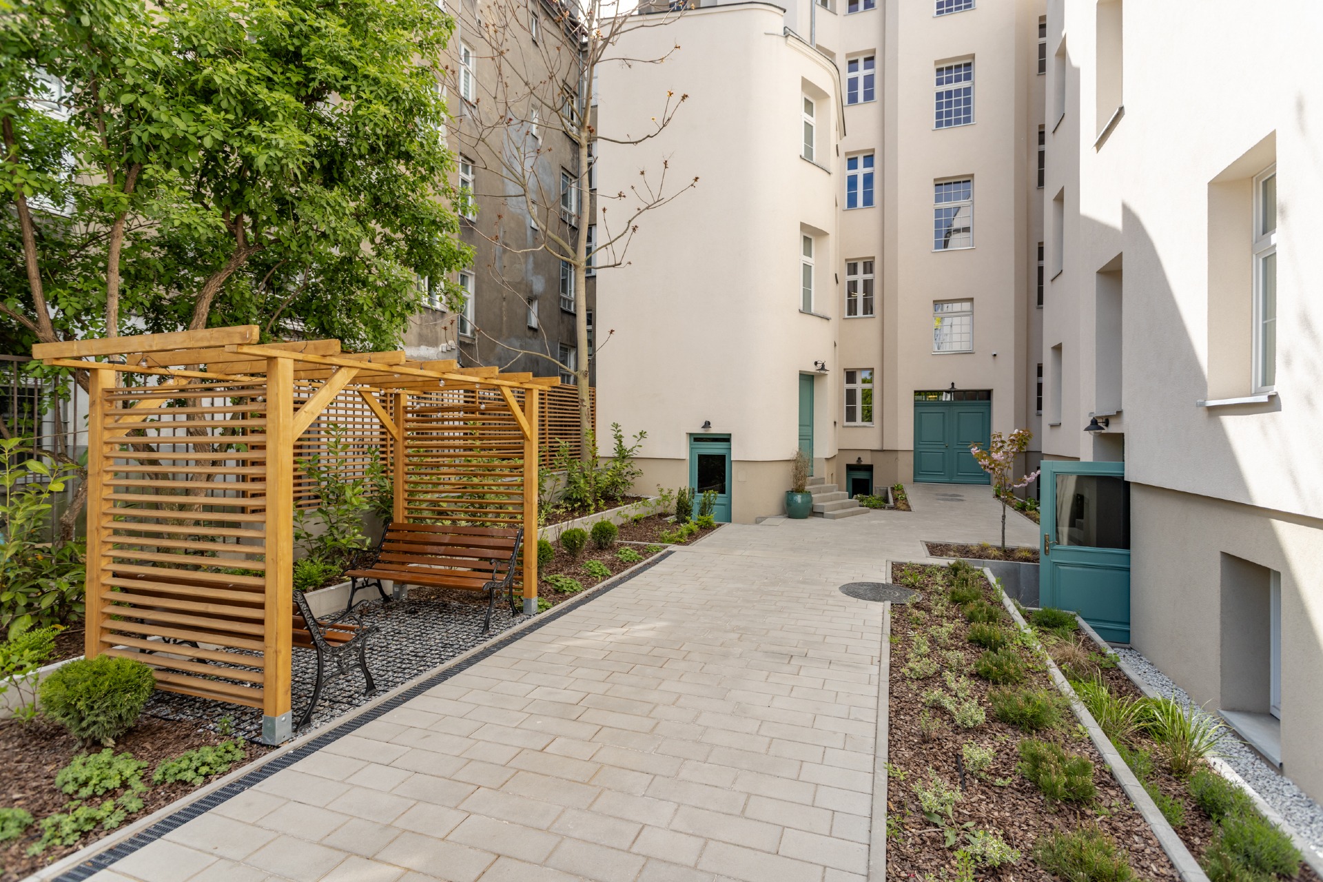 Nowoczesne 2 pokoje w Centrum – reprezentacyjna kamienica